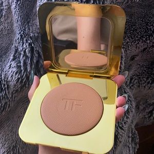Brand new bronzer w/o box